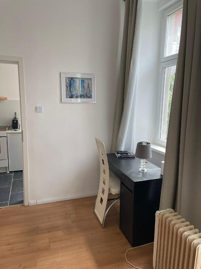 Small Apartment Near The Center Viena Exterior foto